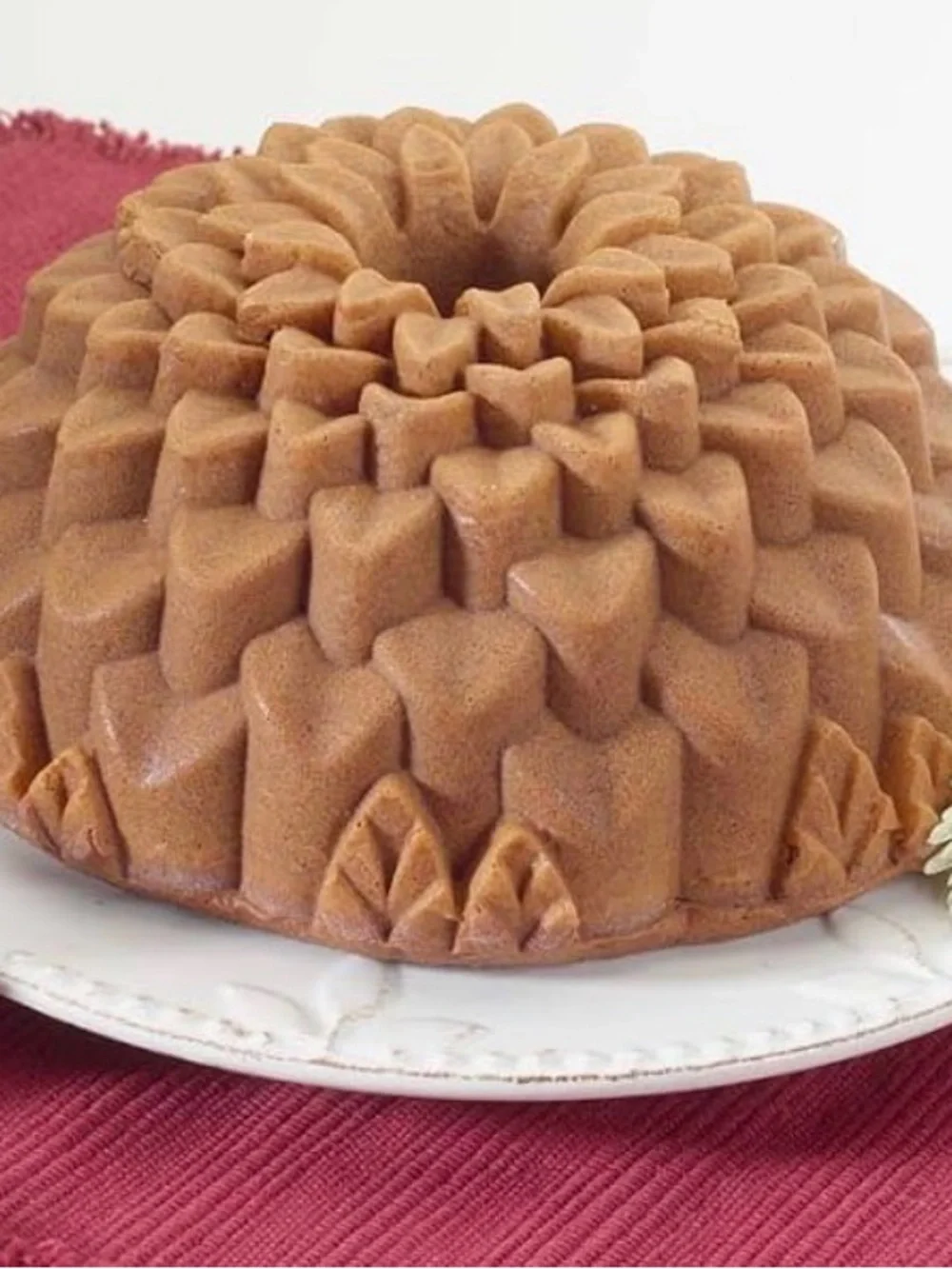 Nordic Ware Chrysanthemum Bundt Pan